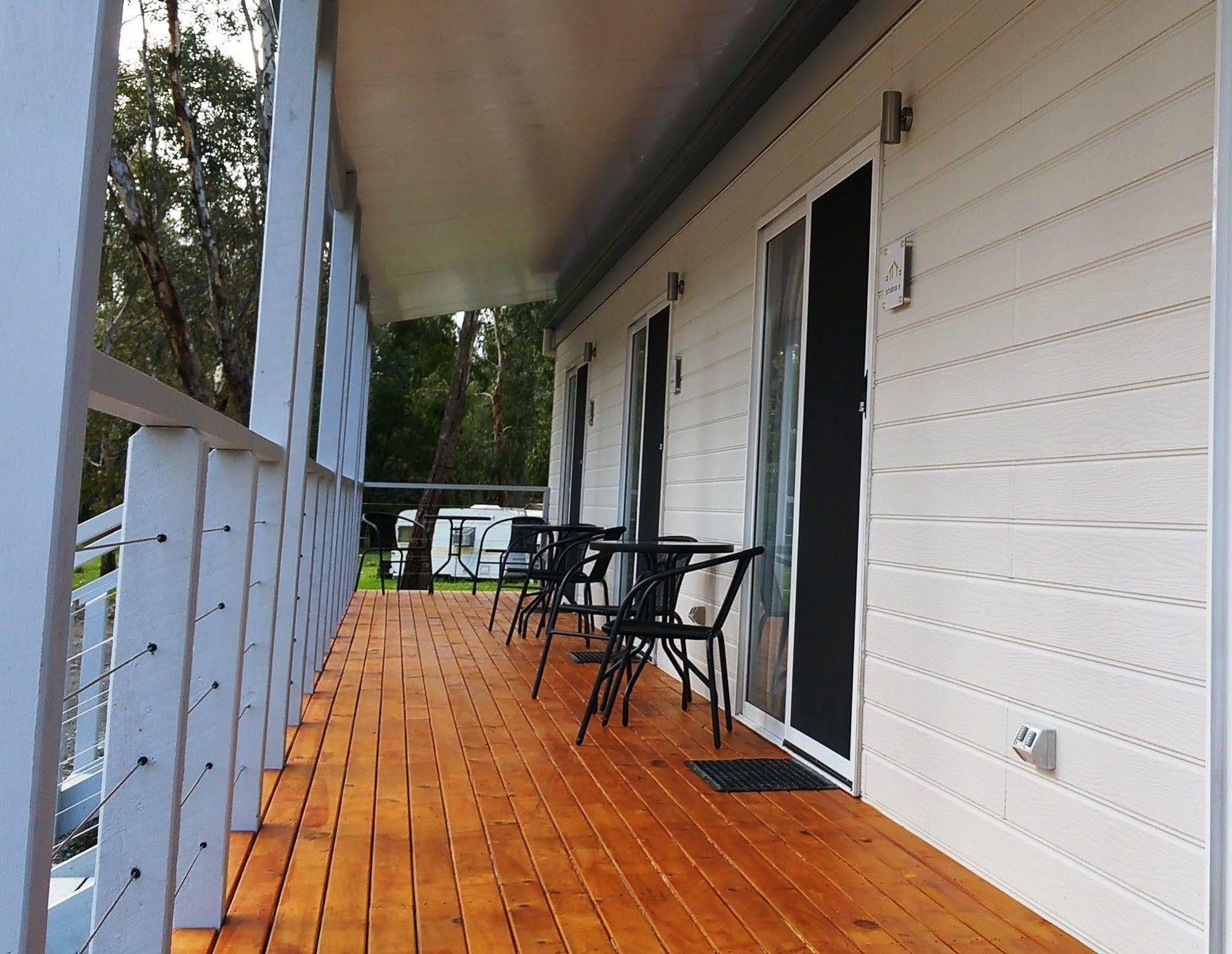 Yea Riverside Caravan Park Экстерьер фото