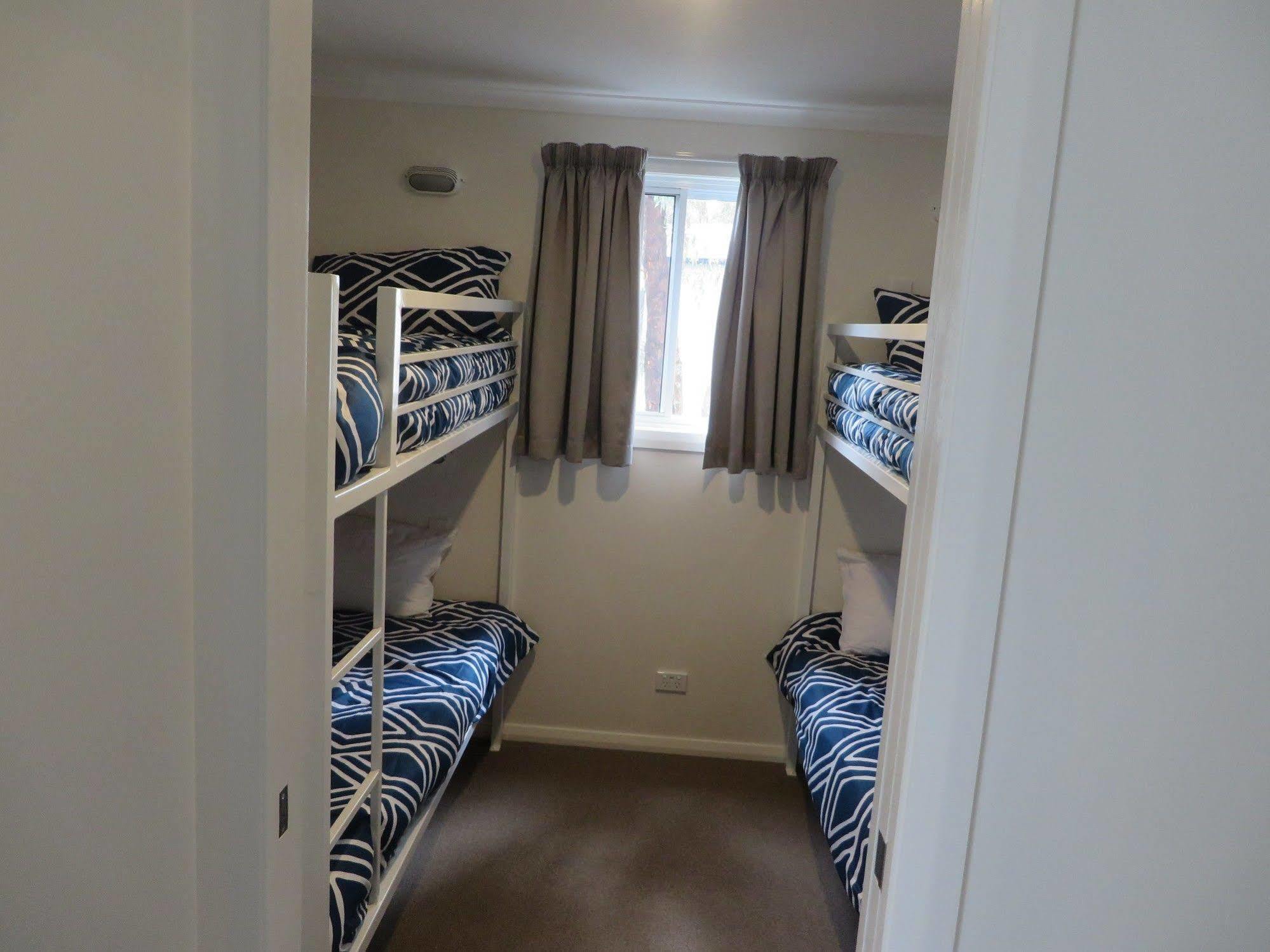 Yea Riverside Caravan Park Экстерьер фото