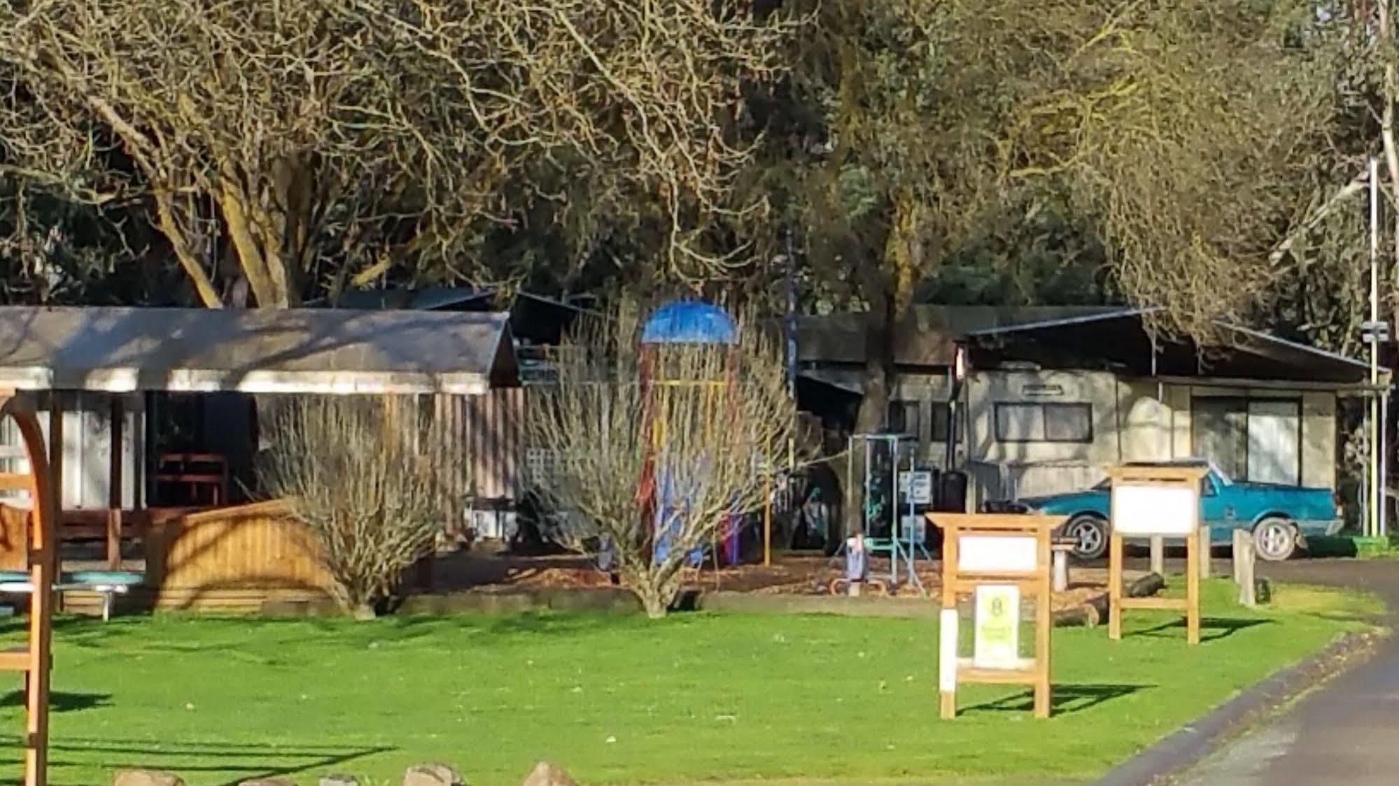 Yea Riverside Caravan Park Экстерьер фото