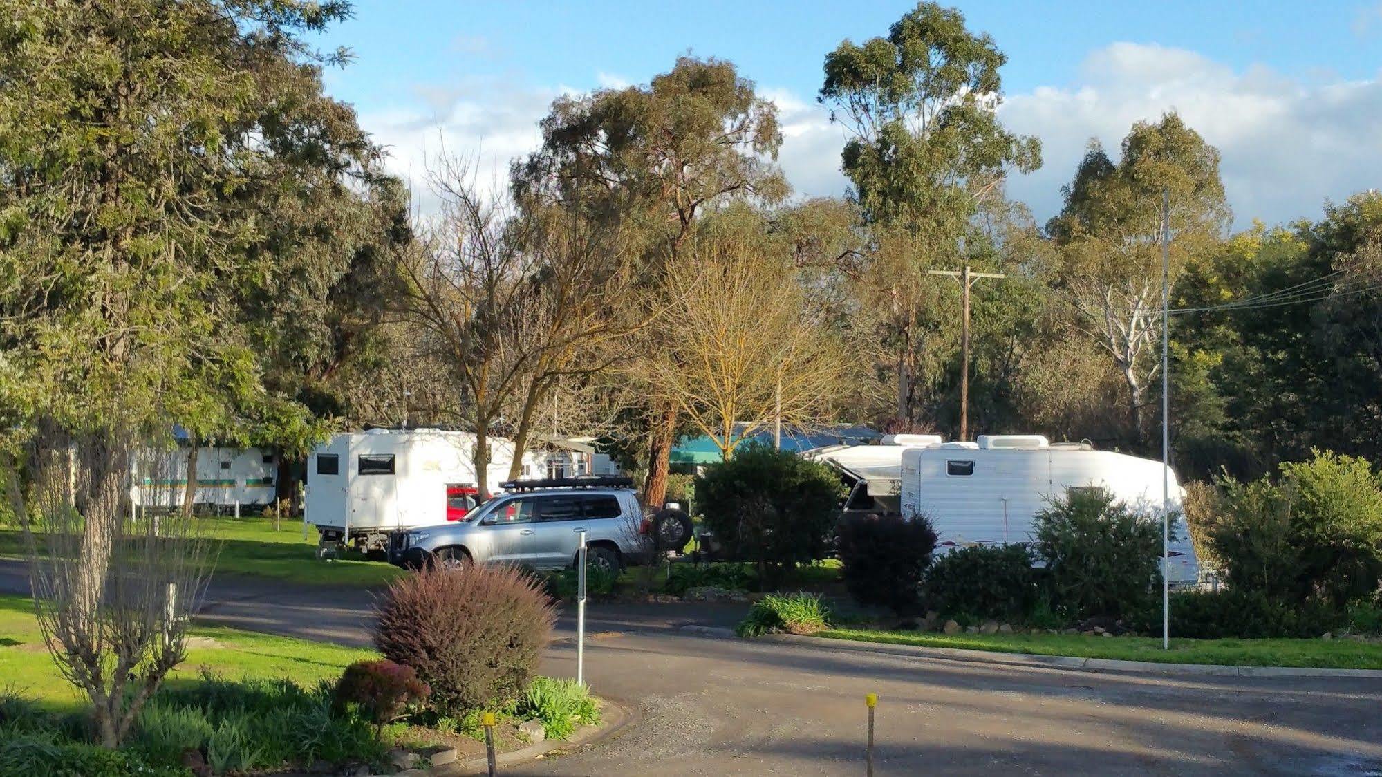 Yea Riverside Caravan Park Экстерьер фото