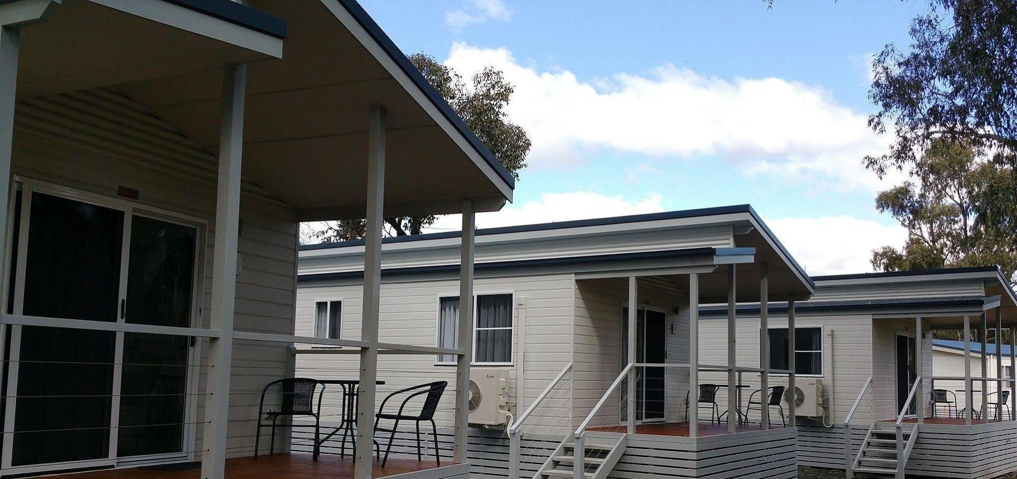 Yea Riverside Caravan Park Экстерьер фото