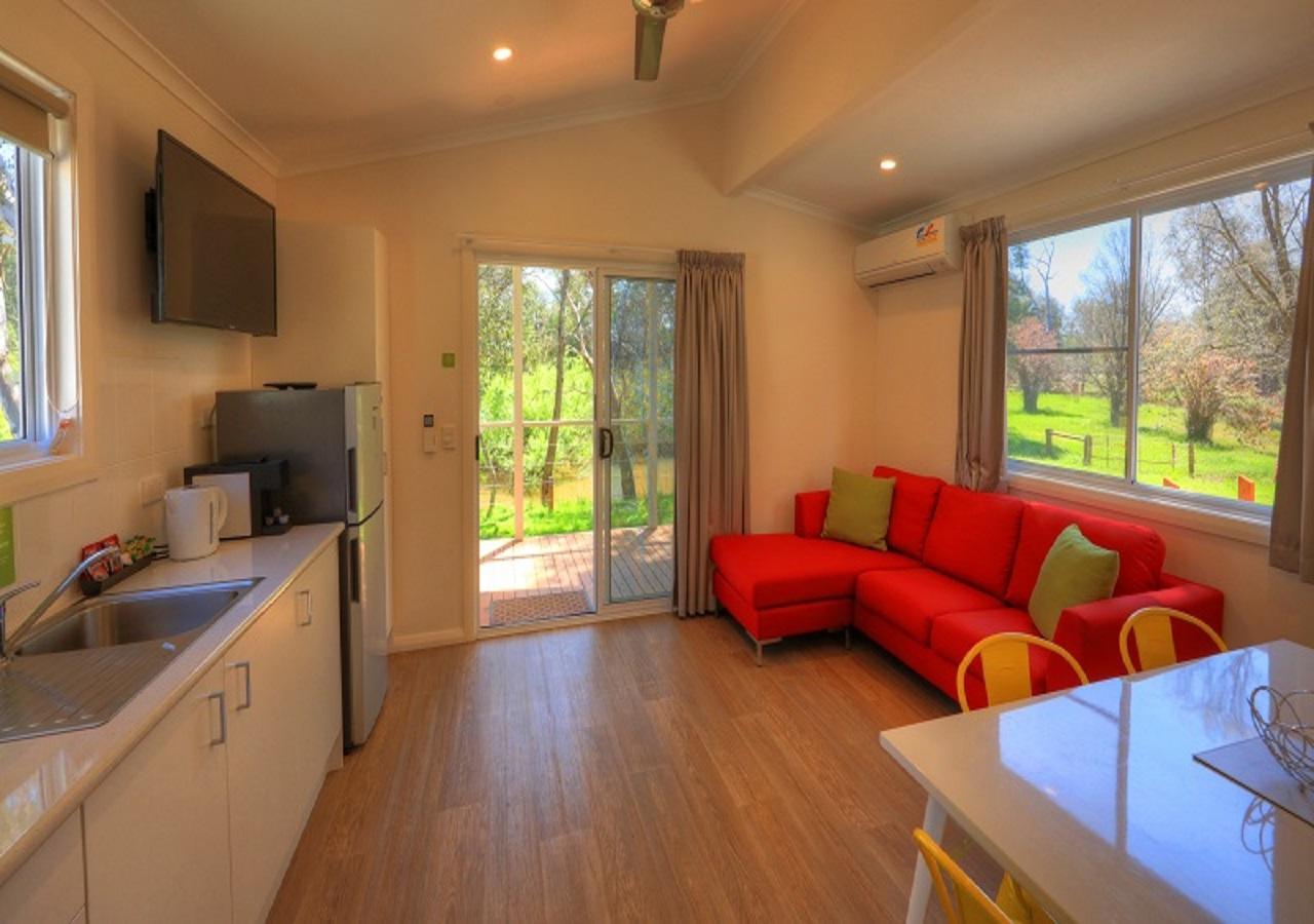 Yea Riverside Caravan Park Экстерьер фото